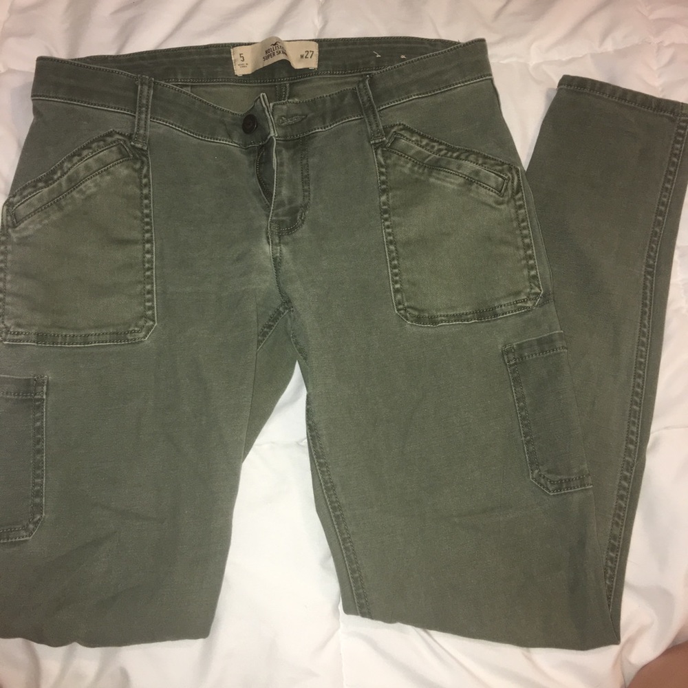 ☆ HOLLISTER SUPER SKINNY JEANS ☆